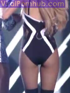 Ariana Grande Nude Leaks