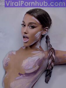 Ariana Grande Nude Leaks