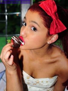 Ariana Grande Nude Leaks