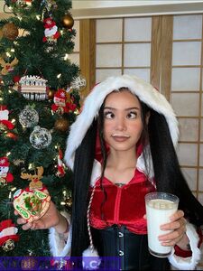 Bella Poarch Cute Christmas Pics 