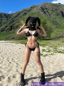 Bella Poarch Sexy Photos