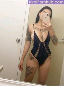 Bella Poarch Sexy Photos