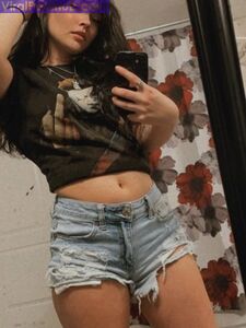 LeeLee Onlyfans Leaks