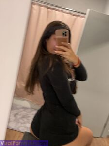 GORGEOUS INDIAN NRI BABE SELFSHOT PICS LEAKED