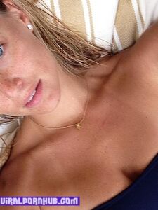 Bar Rafaeli Nude Photos Leaked