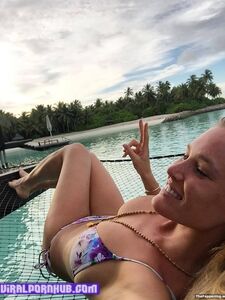 Bar Rafaeli Nude Photos Leaked