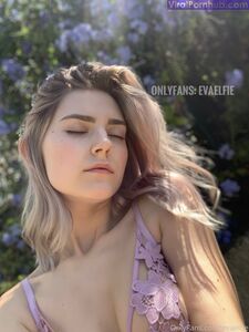 EvaElfie Onlyfans Leaks Latest Nude Photos