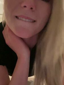 STPeach Ass Spreading Valentines Day Fansly Set Leaked