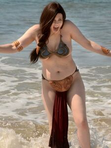 Maitland Ward Nude Slave Leia Cosplay Set Leaked