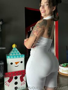 queen_egirl27 onlyfans album