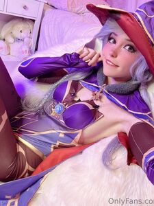 Belle Delphine Mona Cosplay Nude Pussy Rides Dildo Onlyfans Leaks Photos