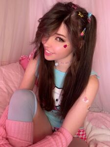 Belle Delphine Hello Kitty full pussy leaks