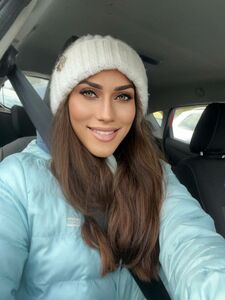 Amazing cutie Maria Bellarose shows off her large backside in a horny lingerie compilation