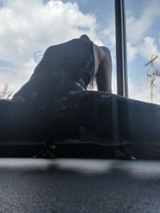 HUGE photo leak of early RoseThorneQOS photos