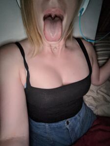 HUGE photo leak of early RoseThorneQOS photos