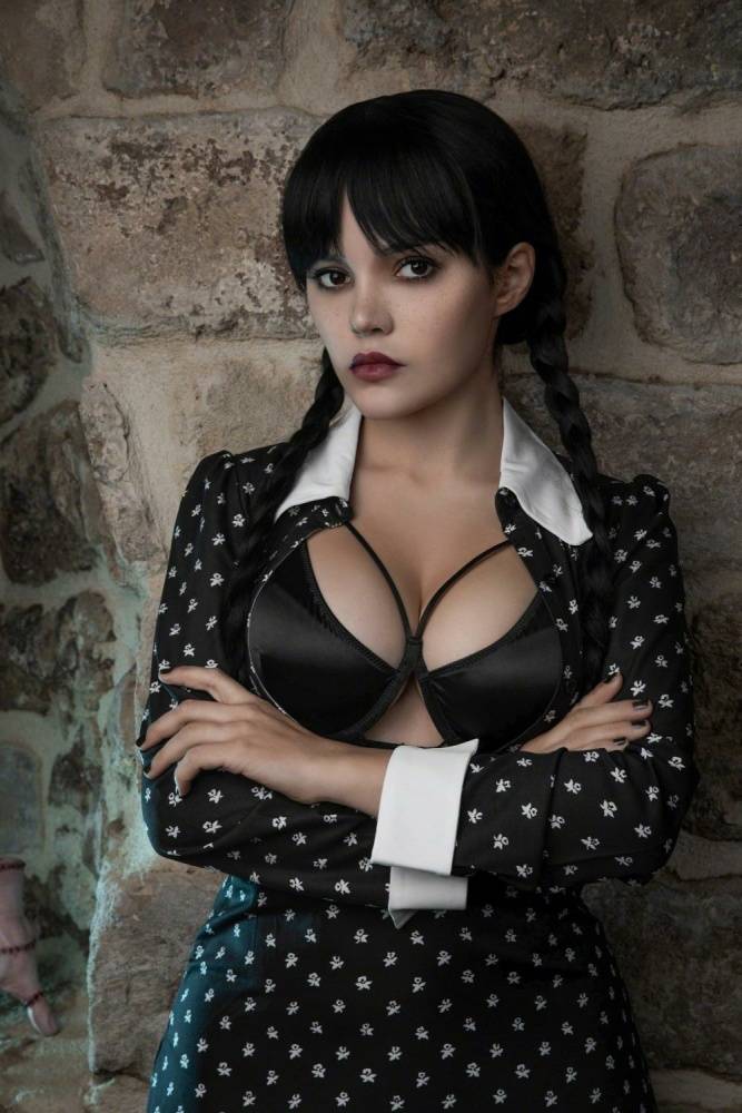 Kalinka Fox Nude Wednesday Addams Cosplay Patreon Set Leaked